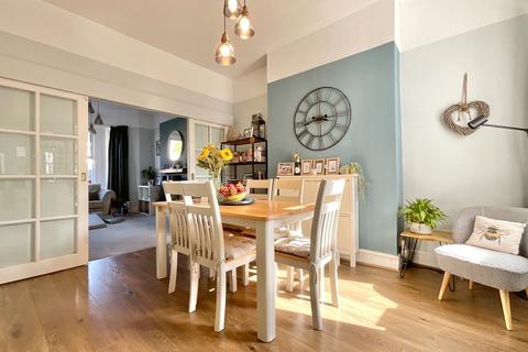 2 bedroom semi-detached house for sale, Kew Road, Southport PR8