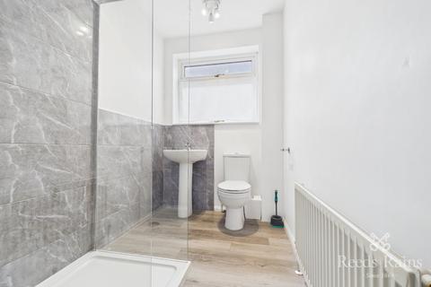 2 bedroom apartment to rent, Woodview Close, Chesterfield S42