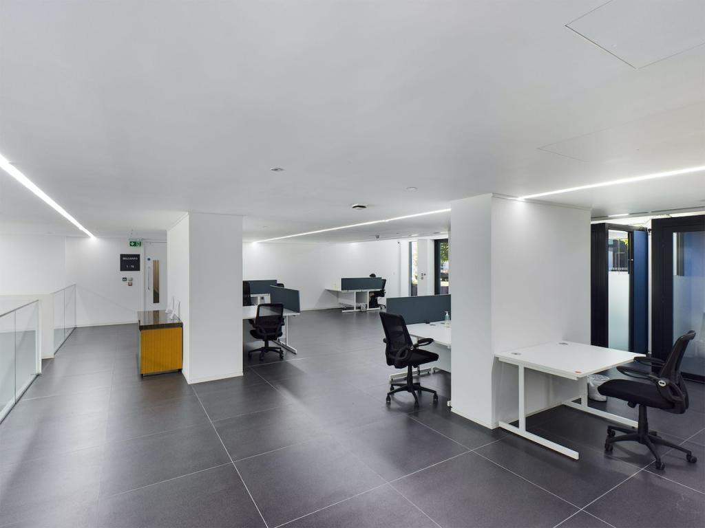 Apartment in Wembley - More