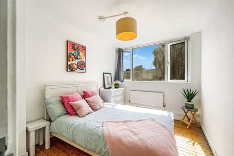 3 bedroom apartment for sale, Rowstock Gardens, London, N7