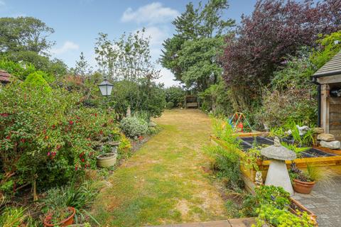 5 bedroom detached house for sale, Kingsgate Avenue, Broadstairs, Kent, CT10