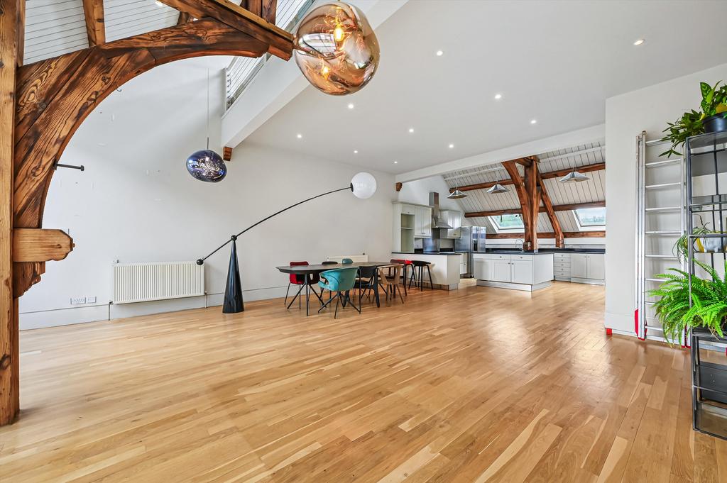 House in London - View 3