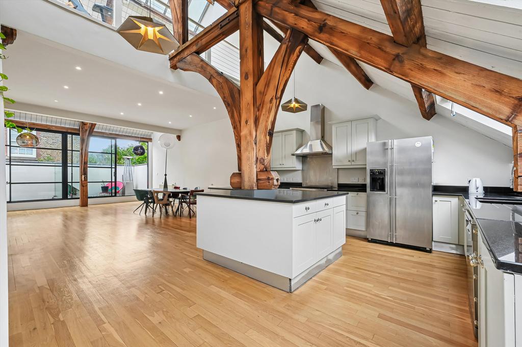 House in London - View 5