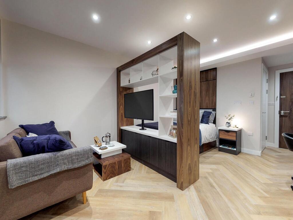 Apartment in Wembley - View 2