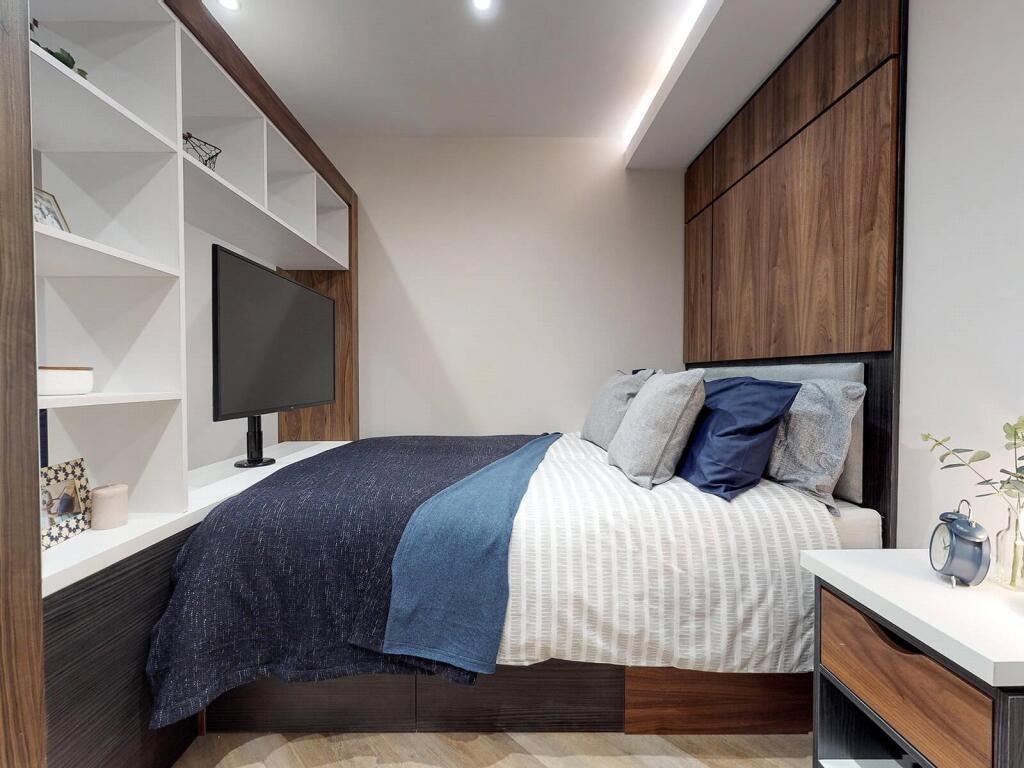 Apartment in Wembley - View 4