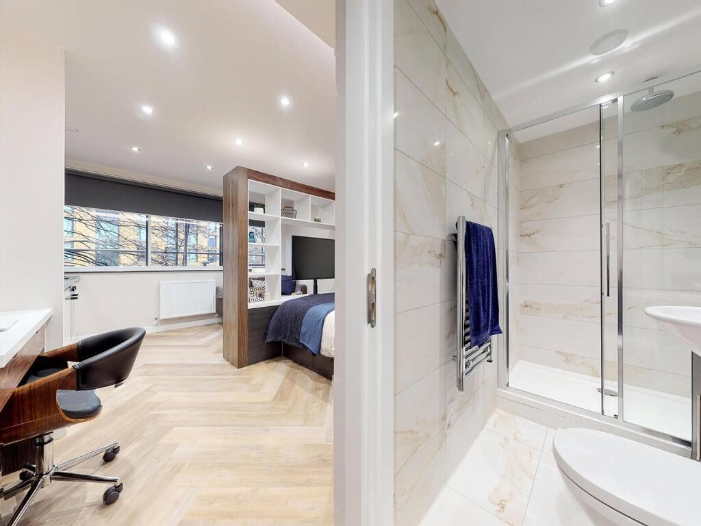 Apartment in Wembley - View 5