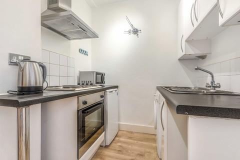 Studio to rent, Abercorn Place, London NW8