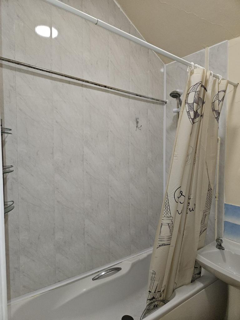 Apartment in Birmingham, Moseley - More