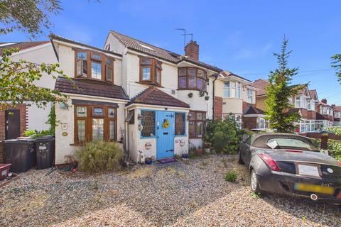 6 bedroom semi-detached house for sale, Browning Way, Hounslow, Middlesex, TW5