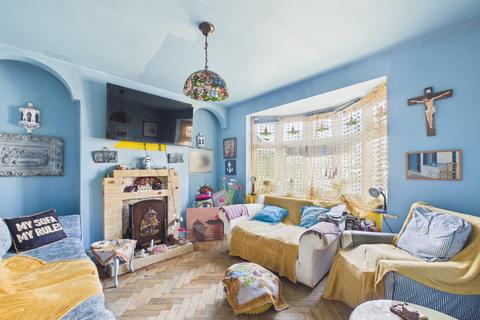 6 bedroom semi-detached house for sale, Browning Way, Hounslow, Middlesex, TW5