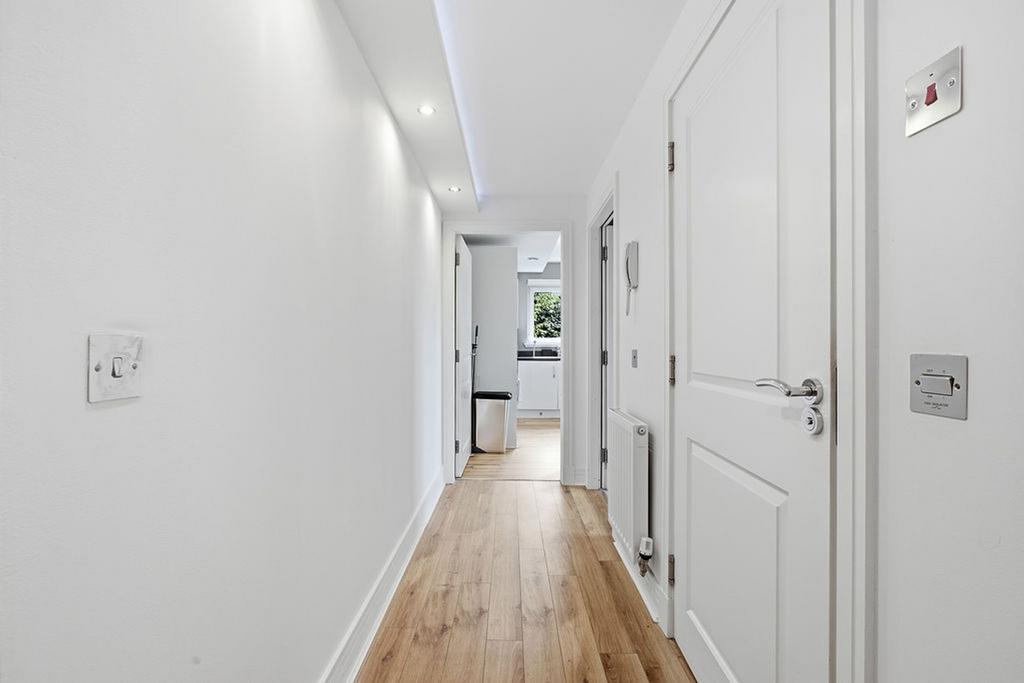 Apartment in Renfrew, Renfrewshire - View 5