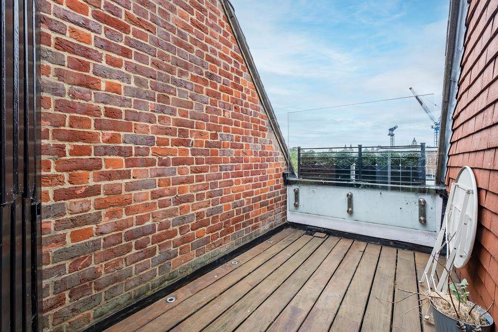 Apartment in London - More