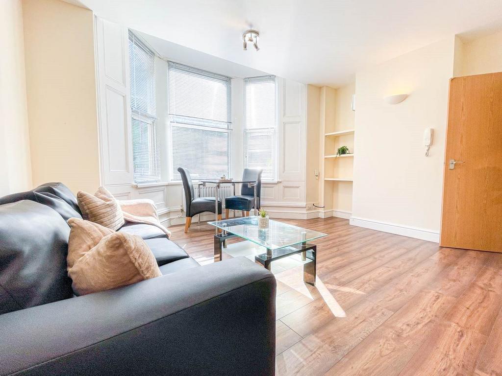 Apartment in Cardiff - More