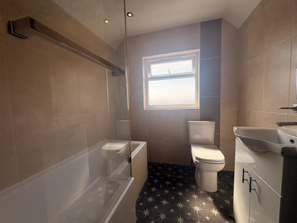 Apartment in Cardiff - View 4