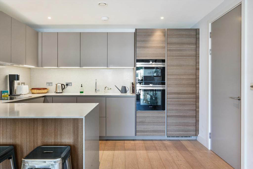 Apartment in London - View 2