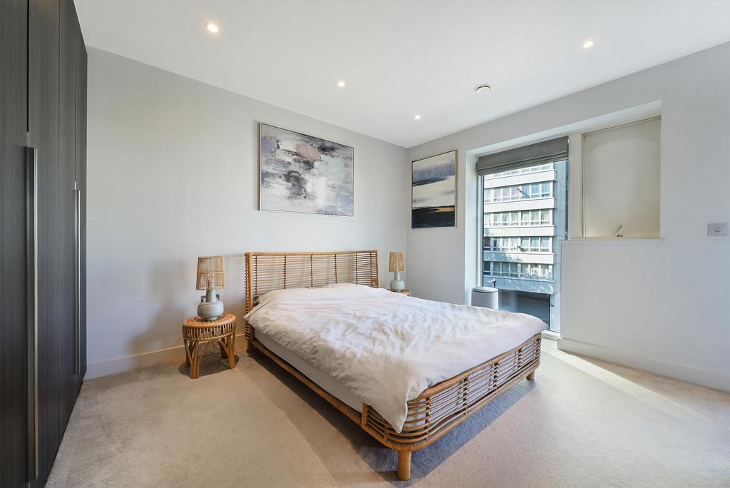 Apartment in London - View 4