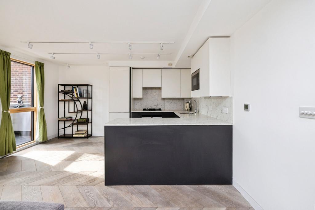 Apartment in London - View 2