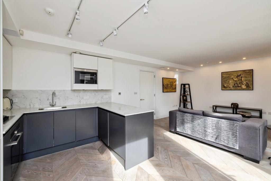 Apartment in London - More