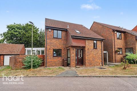 3 bedroom detached house for sale, Bulrush Close, Chatham