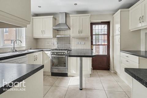 3 bedroom detached house for sale, Bulrush Close, Chatham