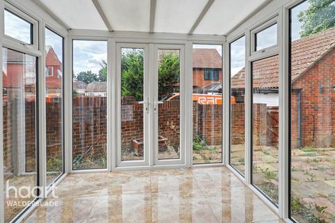 3 bedroom detached house for sale, Bulrush Close, Chatham