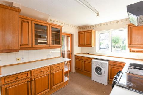 3 bedroom detached house for sale, Fieldins, Winsley