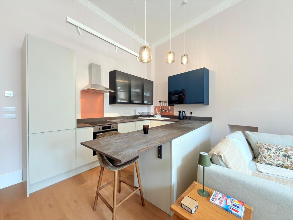 Apartment in London - View 3