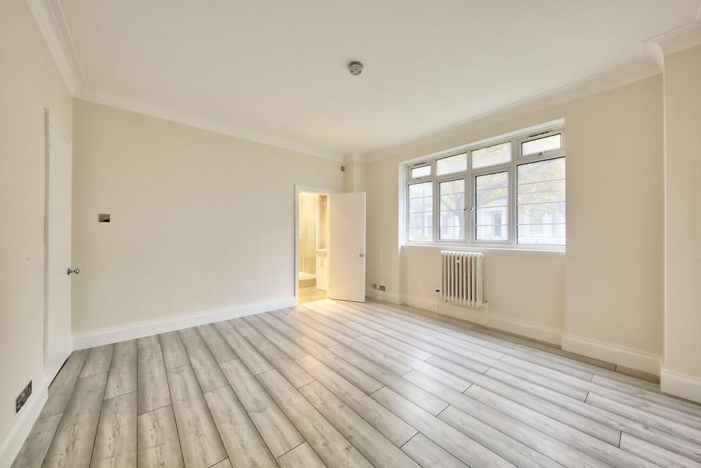 Apartment in Kensington - View 5