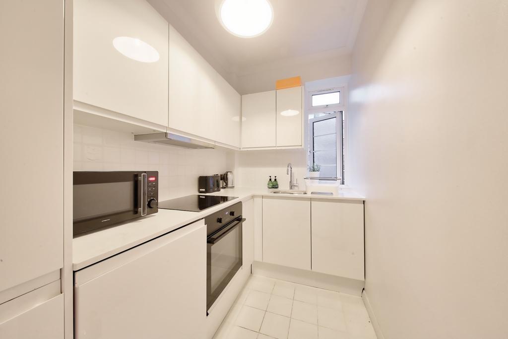 Apartment in London - View 4