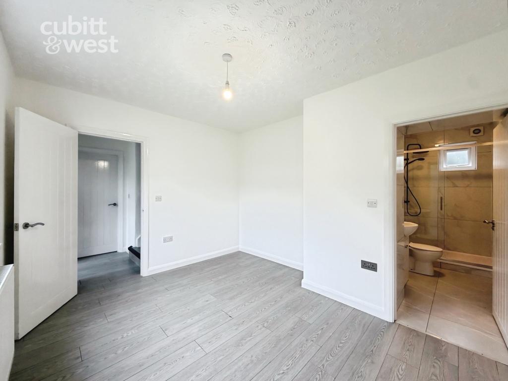 House in Brighton, Bevendean - More