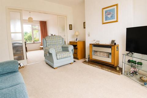 4 bedroom semi-detached house for sale, St. Nicolas Park Drive, St. Nicolas Park, Nuneaton
