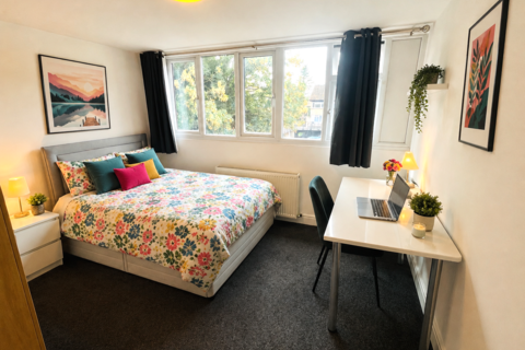 5 bedroom house to rent, Uxbridge UB8