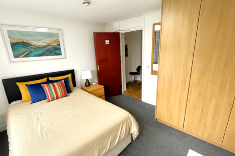 5 bedroom house to rent, Uxbridge UB8