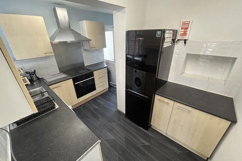 3 bedroom house to rent, Hutchcomb Road