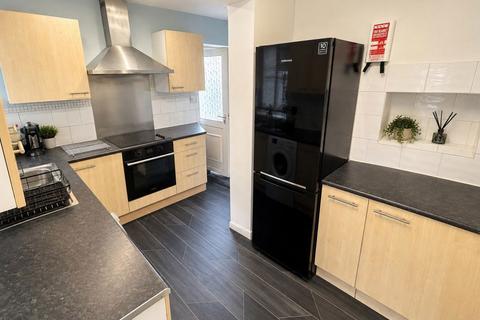 3 bedroom house to rent, Hutchcomb Road