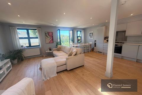 16A Beardell Street, London, SE19