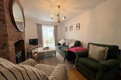 2 bedroom semi-detached house to rent, High Street, Honiton, Devon, EX14