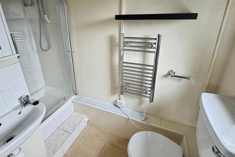 Studio to rent, 270 Frome Road, Trowbridge