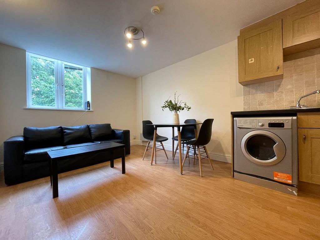 Llanbeddian Gardens, Cardiff CF24