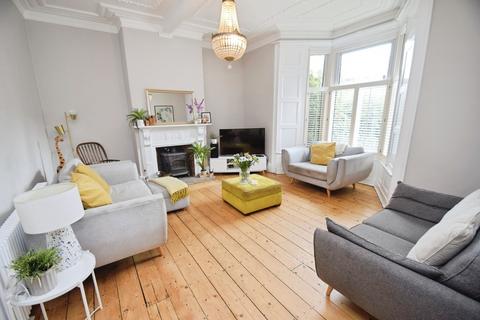 5 bedroom semi-detached house for sale, Victoria Park, Bradford BD18