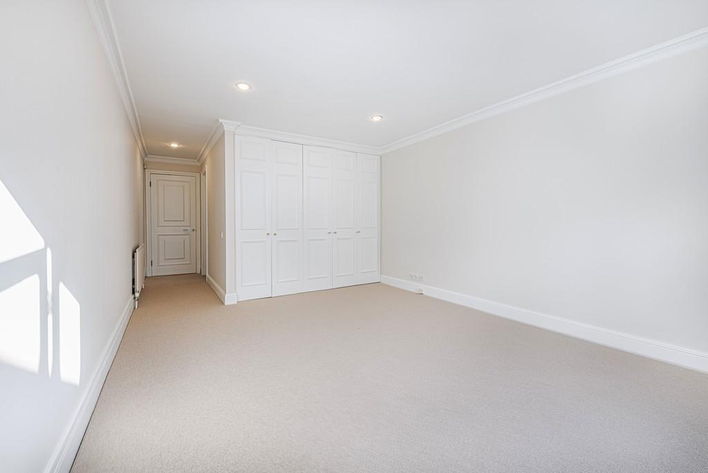 Apartment in London - View 3
