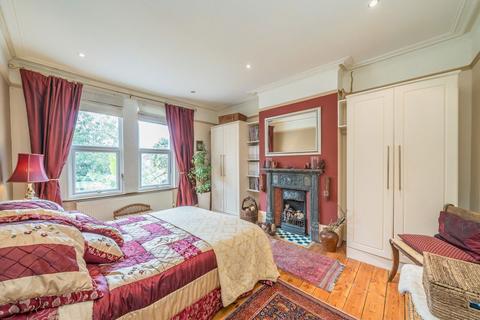4 bedroom semi-detached house for sale, St. James Avenue, London W13
