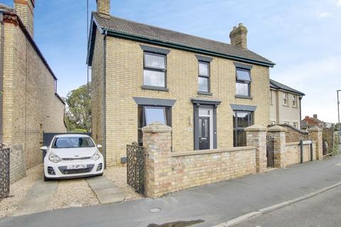 3 bedroom detached house for sale, St. Johns Road, March PE15