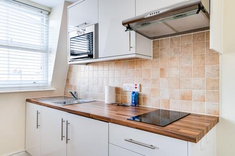 Studio to rent, 85 Elsham Road, London W14