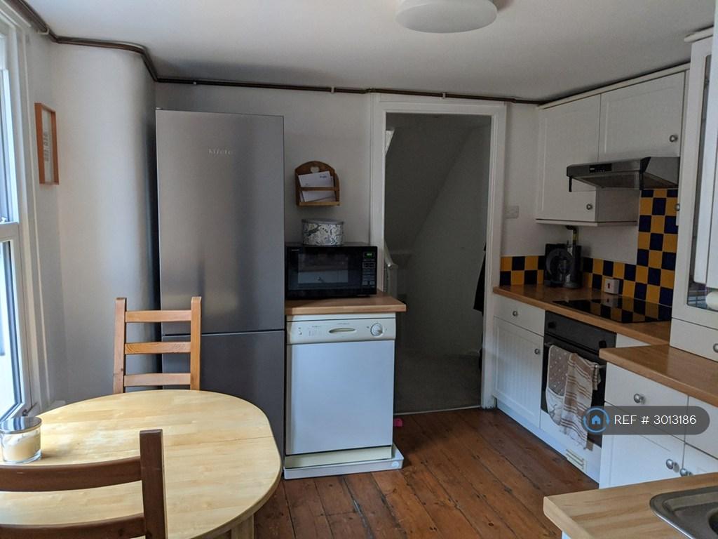 Apartment in London - View 5