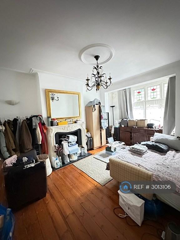 Briarwood Road, London, SW4