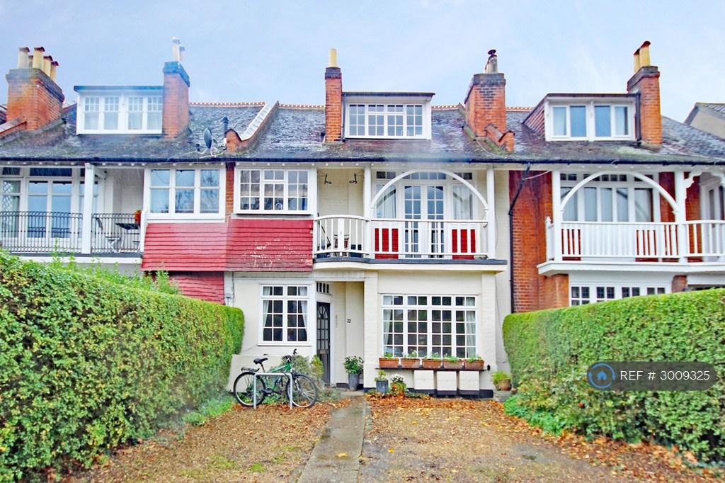 Apartment in Teddington