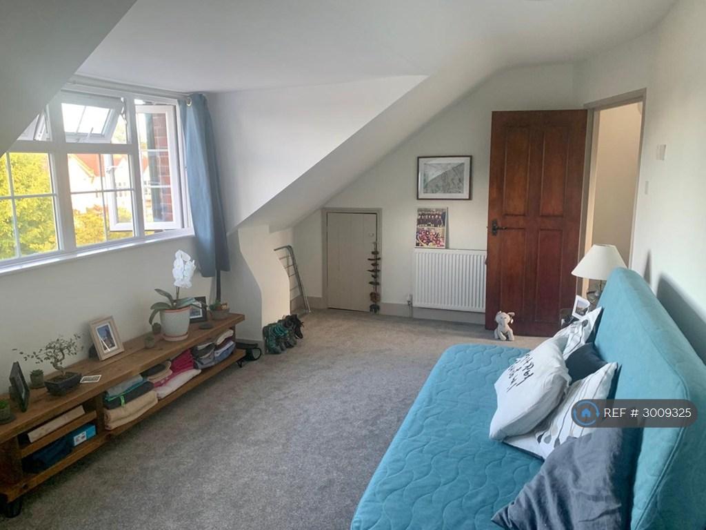 Apartment in Teddington - View 5