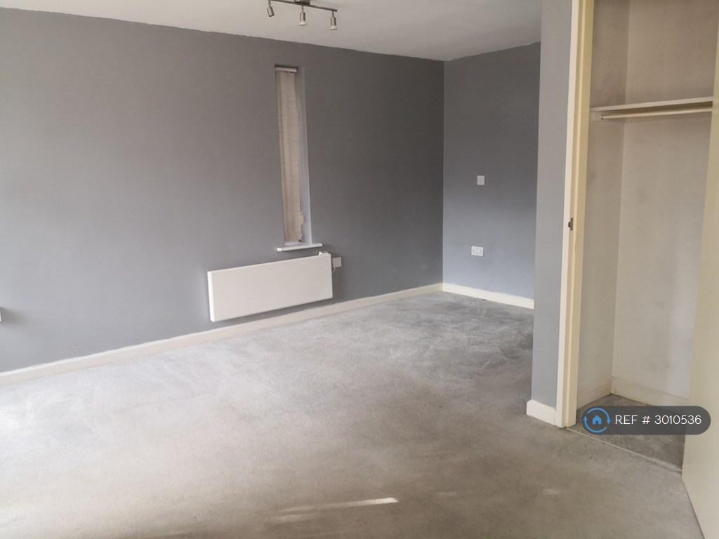 Apartment in Reading - More