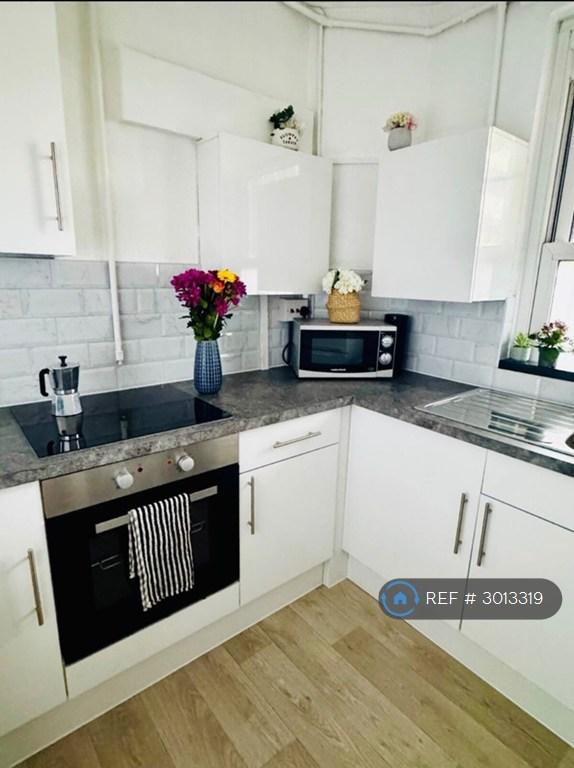 Apartment in London - View 3